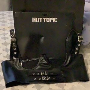 BLACK GROMMET UNDER BUST HARNESS L/XL Brand new